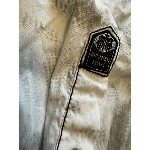 ROAR Men’s Signature Edition White Embroidered Button Up Shirt Richness Roars LG - Picture 12 of 13